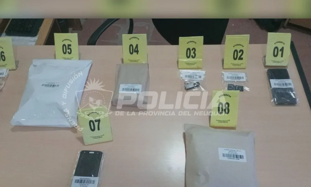 Secuestran dispositivos electrónicos en causa por estafas