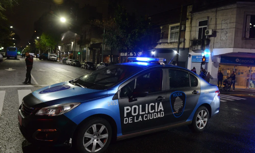 Entre los hechos atribuidos apareció el robo de un teléfono celular.