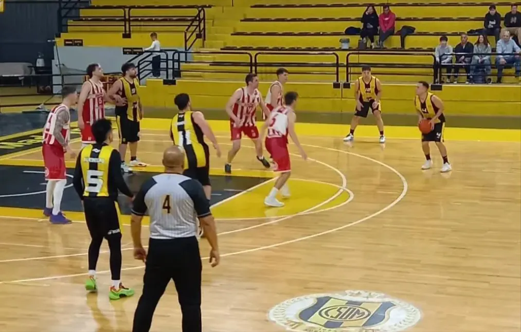 Deportivo Madryn se hizo fuerte en casa y venció 80-65 a Racing