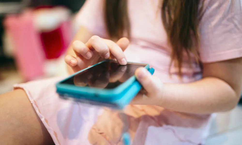 Uso de redes sociales en menores. Imagen ilustrativa Freepik