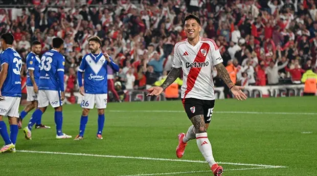 Sebastián Driussi abrió el marcador tras un error del arquero rival