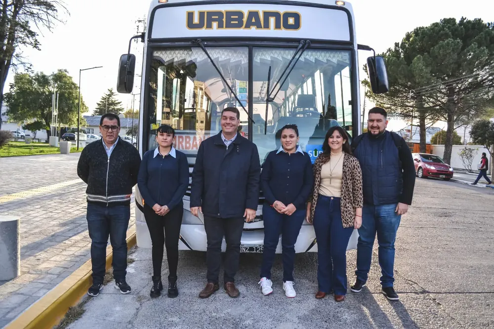 Mujeres al volante en Rawson