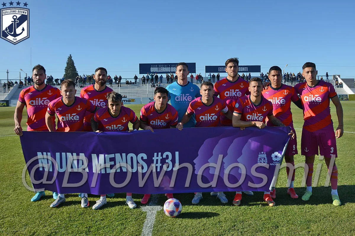 BROWN RECIBE AL PATRÓN