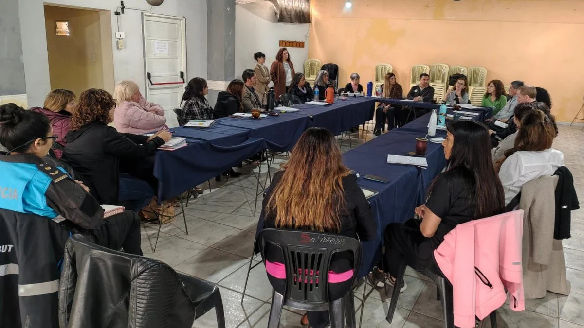 Reunión sobre adultos mayores en Trelew