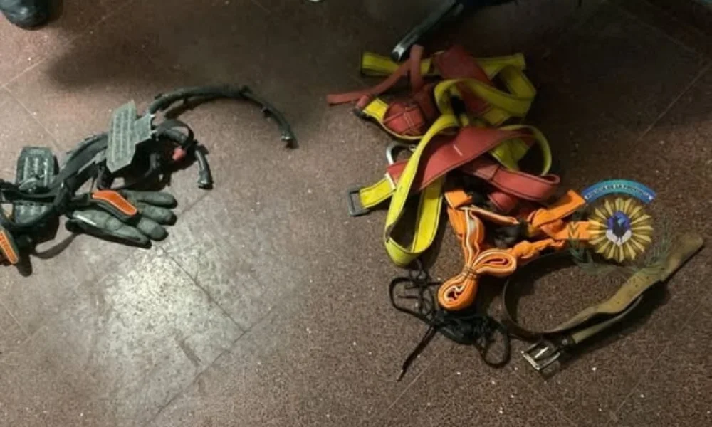 Los agentes secuestraron distintos elementos que estaban siendo utilizados en la maniobra.