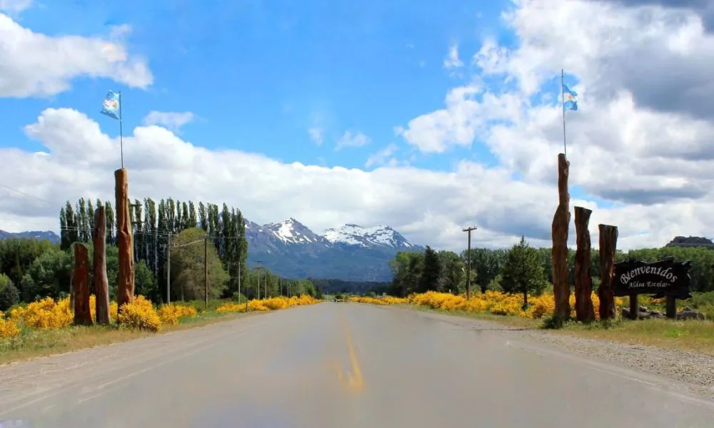 Ingreso a Aldea Escolar Los Rápidos