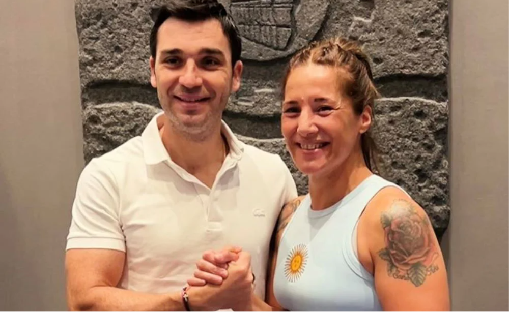 La campeona mundial confirmó que expondrá el título en su ciudad.