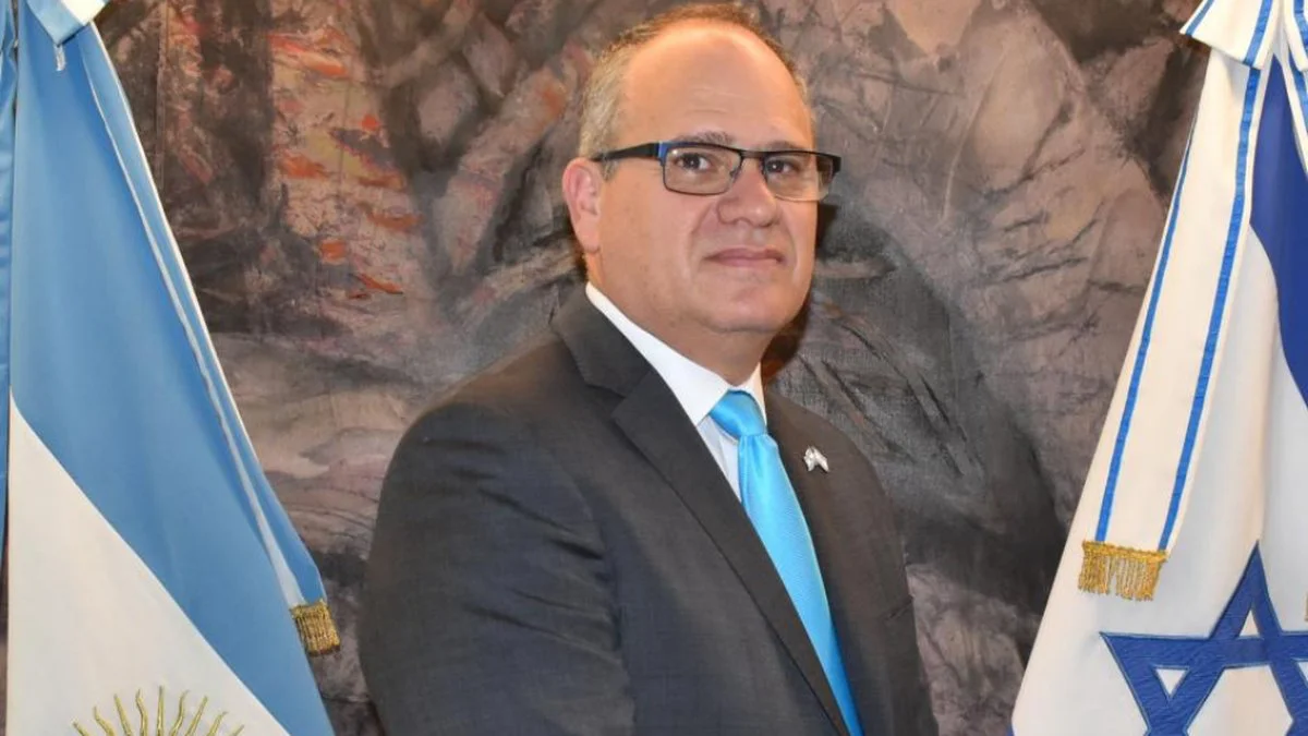 Embajador de Israel Eyal Sela