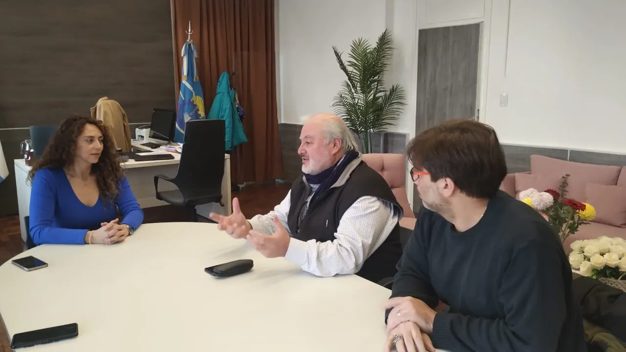 Loyola impulsa la integración de Camarones en el polo olivícola provincial
