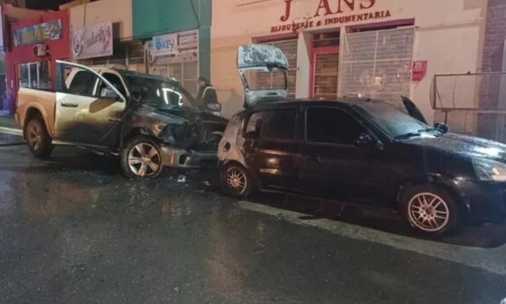 incendio de vehículos en Comodoro