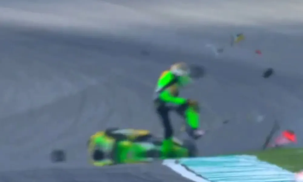 choque en el GP de Malasia