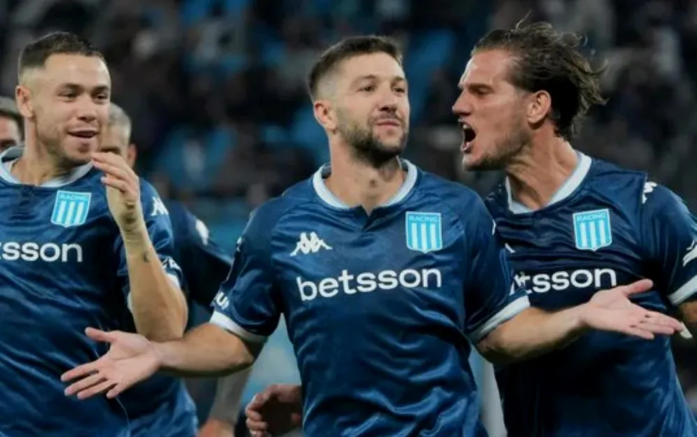 Luciano Vietto marcó el único tanto del encuentro, de penal