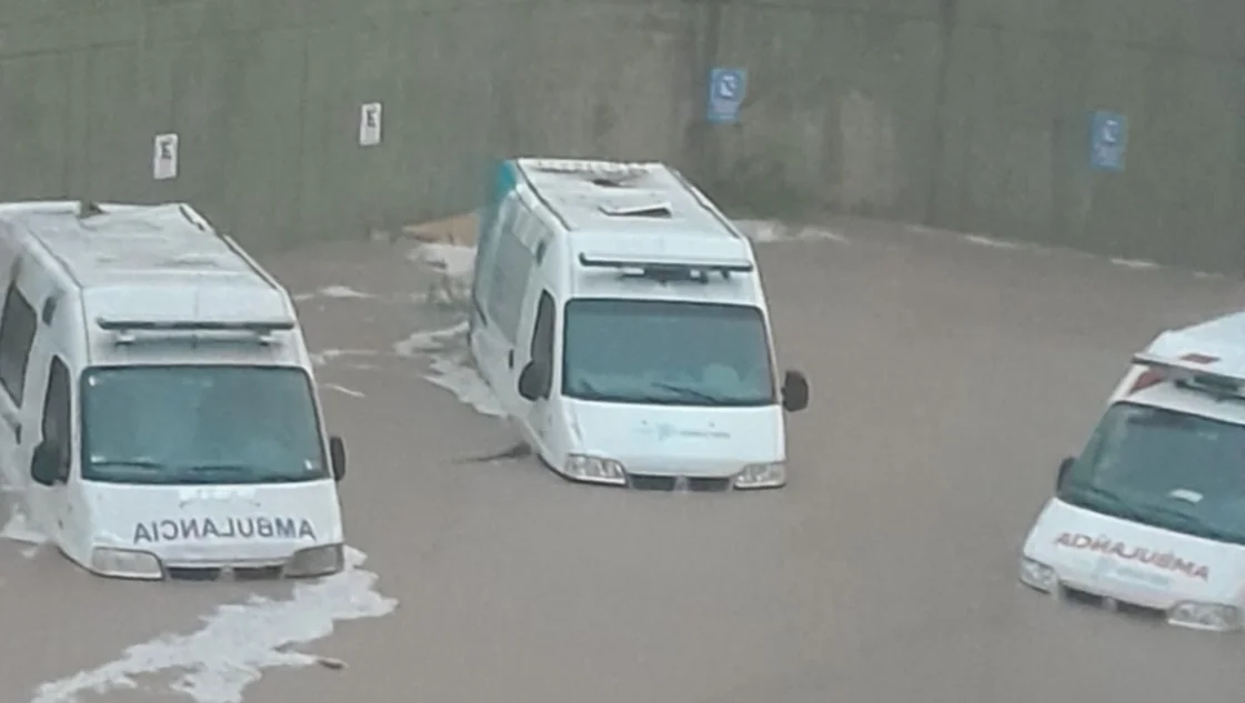 ambulancias inundacion Bahía Blanca