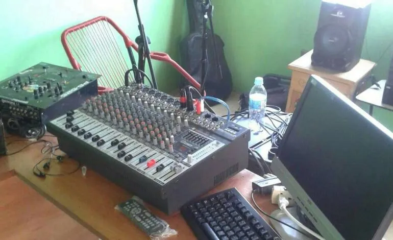 Radio ilegal