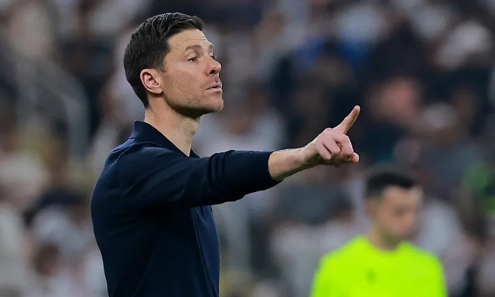 El español Xabi Alonso asumirá como nuevo entrenador del club londinense.