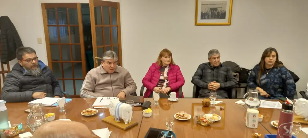 Gobierno trabaja junto a productores para garantizar el acceso a campos de la zona sur