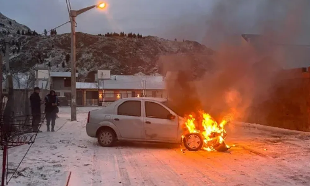 auto incendiado