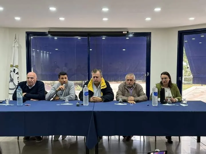 Los sindicatos aeronáuticos votaron por mantener y dar continuidad al plan de lucha