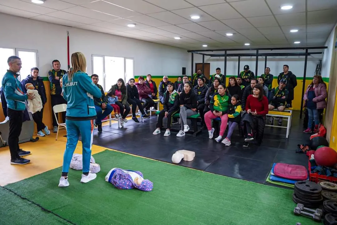 CAPACITACIÓN DE RCP PARA EL CLUB LA RIBERA