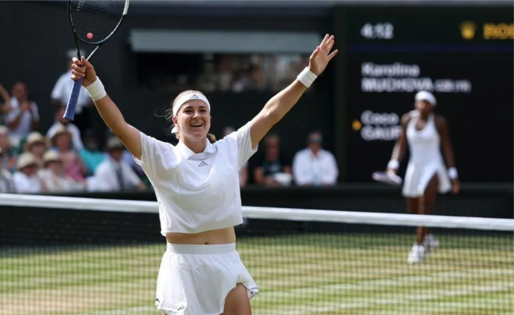 Karolina Muchova salvó un match point frente a Coco Gauff.