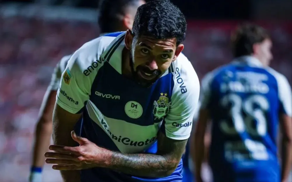 Gimnasia ganó 2-1 en el 15 de Abril. El equipo mostró firmeza en la primera parte. Unión reaccionó tarde