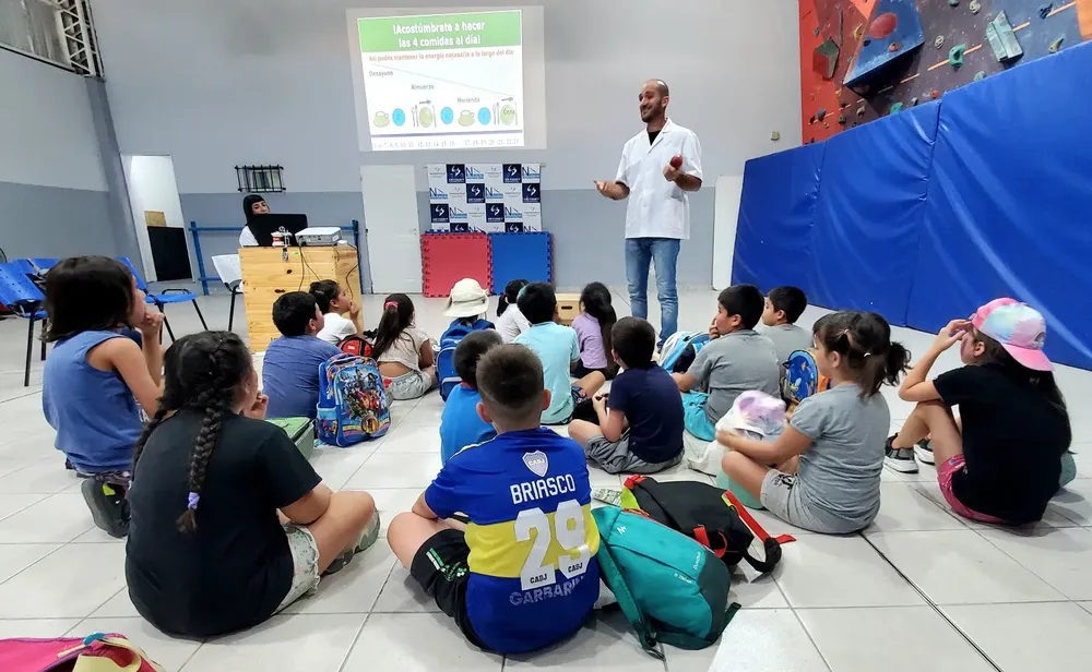 La coordinacion de salud brinda charlas en colonia de vacaciones