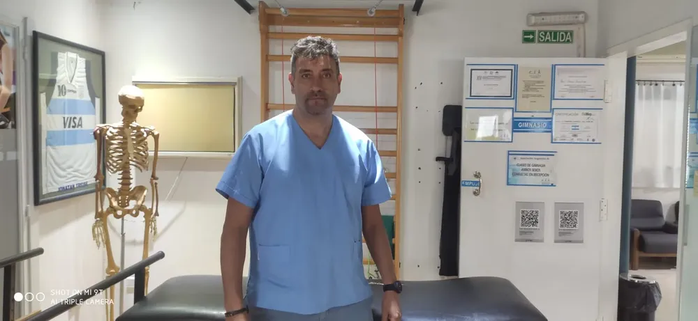 Licenciado Claudio Frontera y el Día del Kinesiólogo