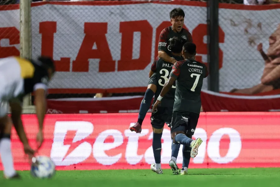 Huracán le ganó a Olimpo