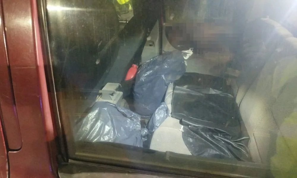 Dos detenidos en Santa Fe con casi 16 kilos de marihuana ocultos en una camioneta
