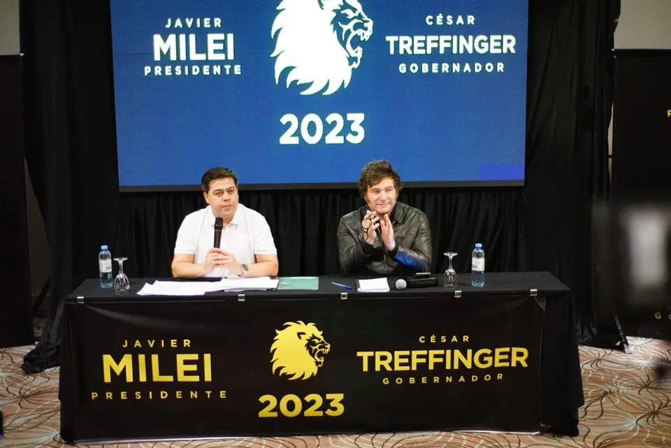 César Treffinger junto a Javier Milei