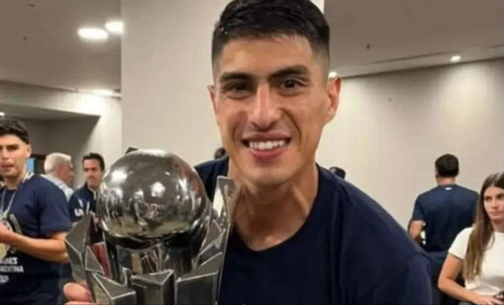 Colón de Santa Fe acordó la llegada del defensor madrynense Mauro Peinipil