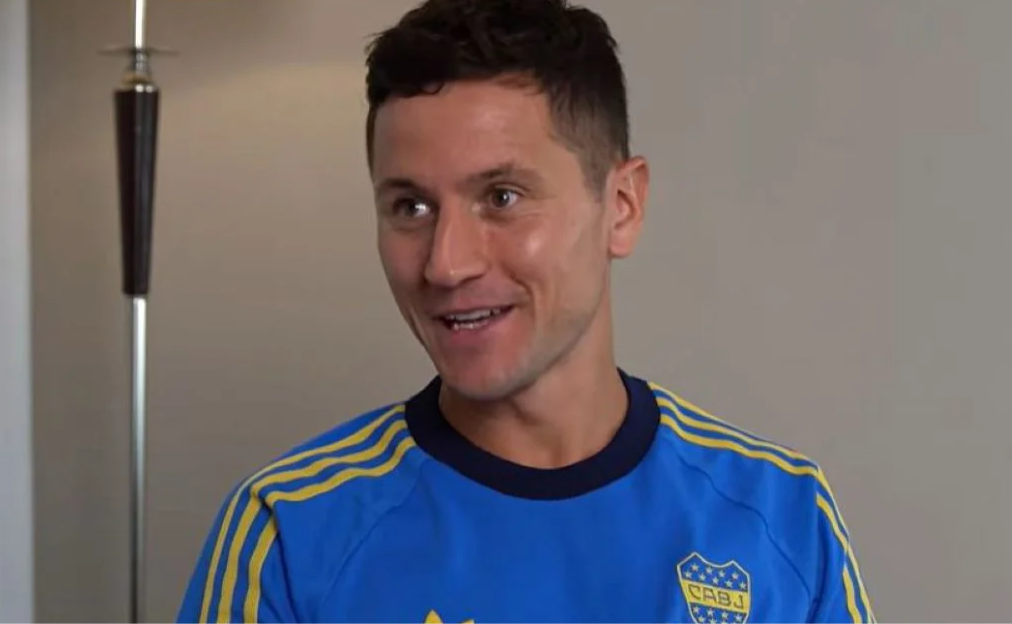 El español habló de la pasión en Boca, dejó una comparación con su rival.