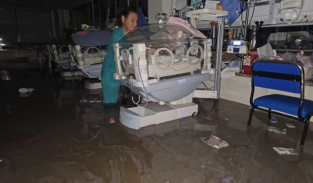 neonatología inundada en Bahía Blanca