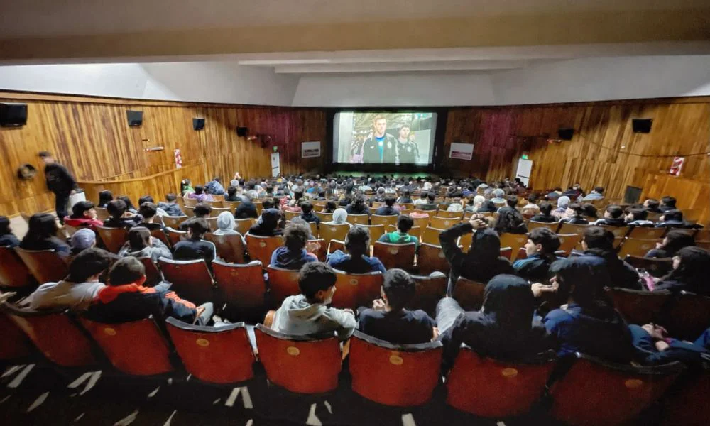 Rawson llenó el Cine Teatro por Argentina