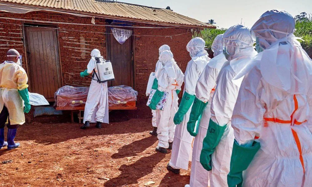 EBOLA FOTO X @carol_perelman