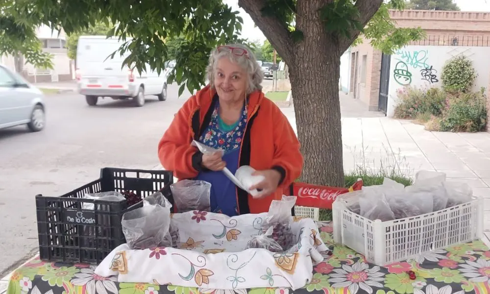 Venta de cerezas en la calle