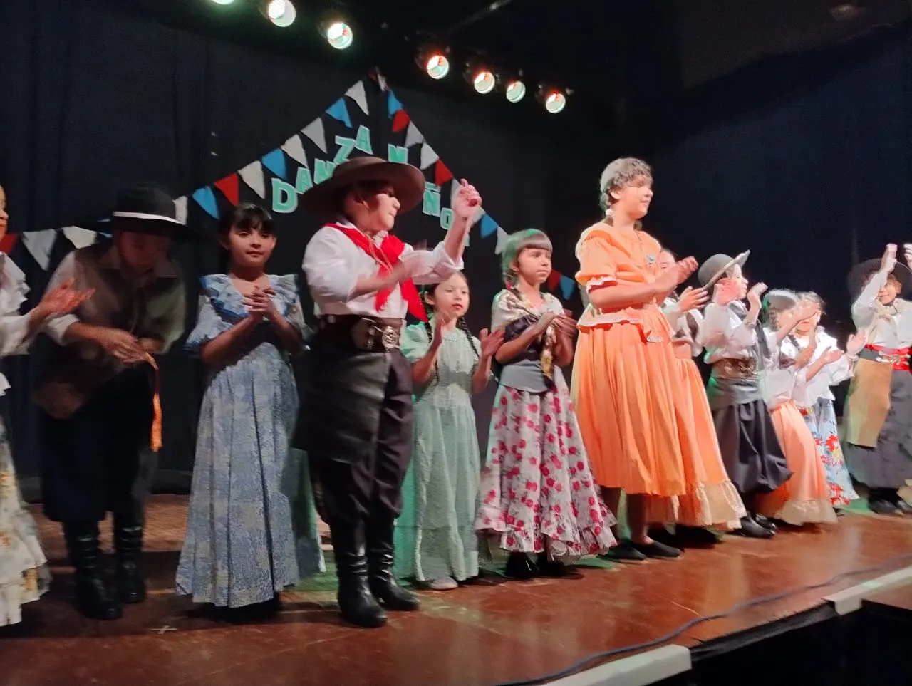 Expresarte danza niño Trelew 2