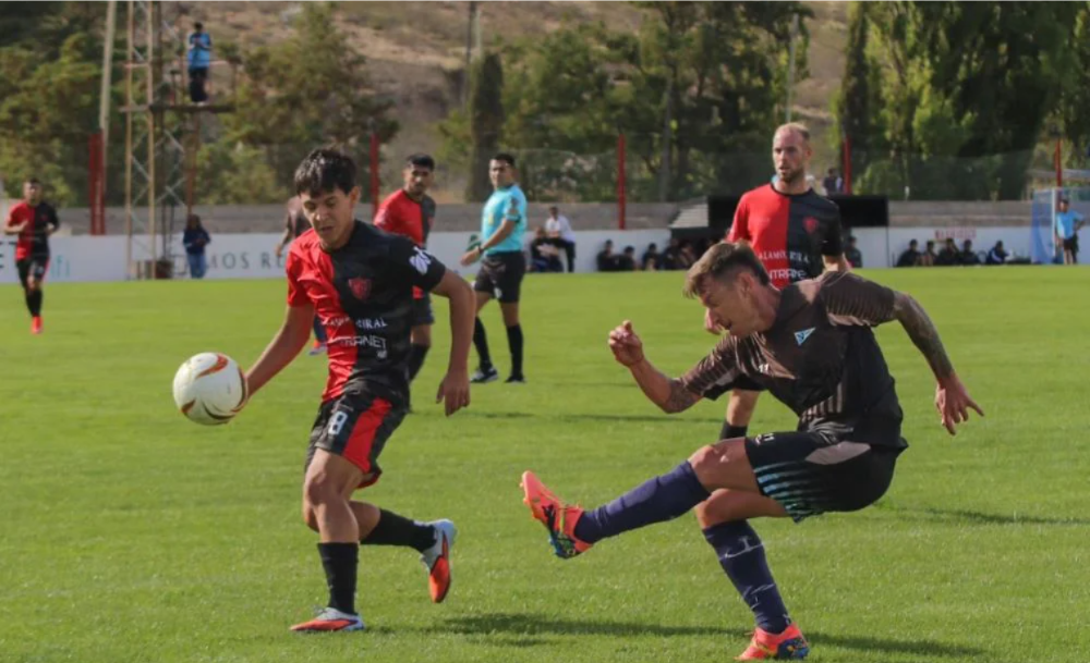 En la Villa Deportiva, el equipo del Federal A y el conjunto del Valle sumaron minutos.