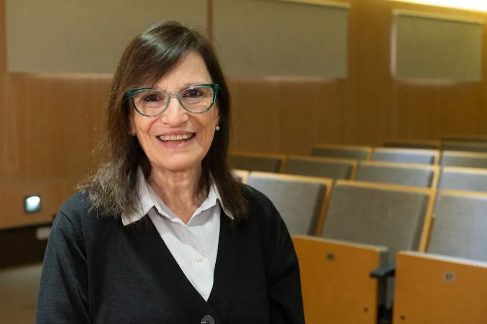 María Teresa Dova