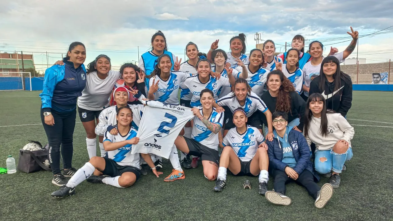 LAS CHICAS DE LA BANDA SE QUEDARON CON EL CLÁSICO