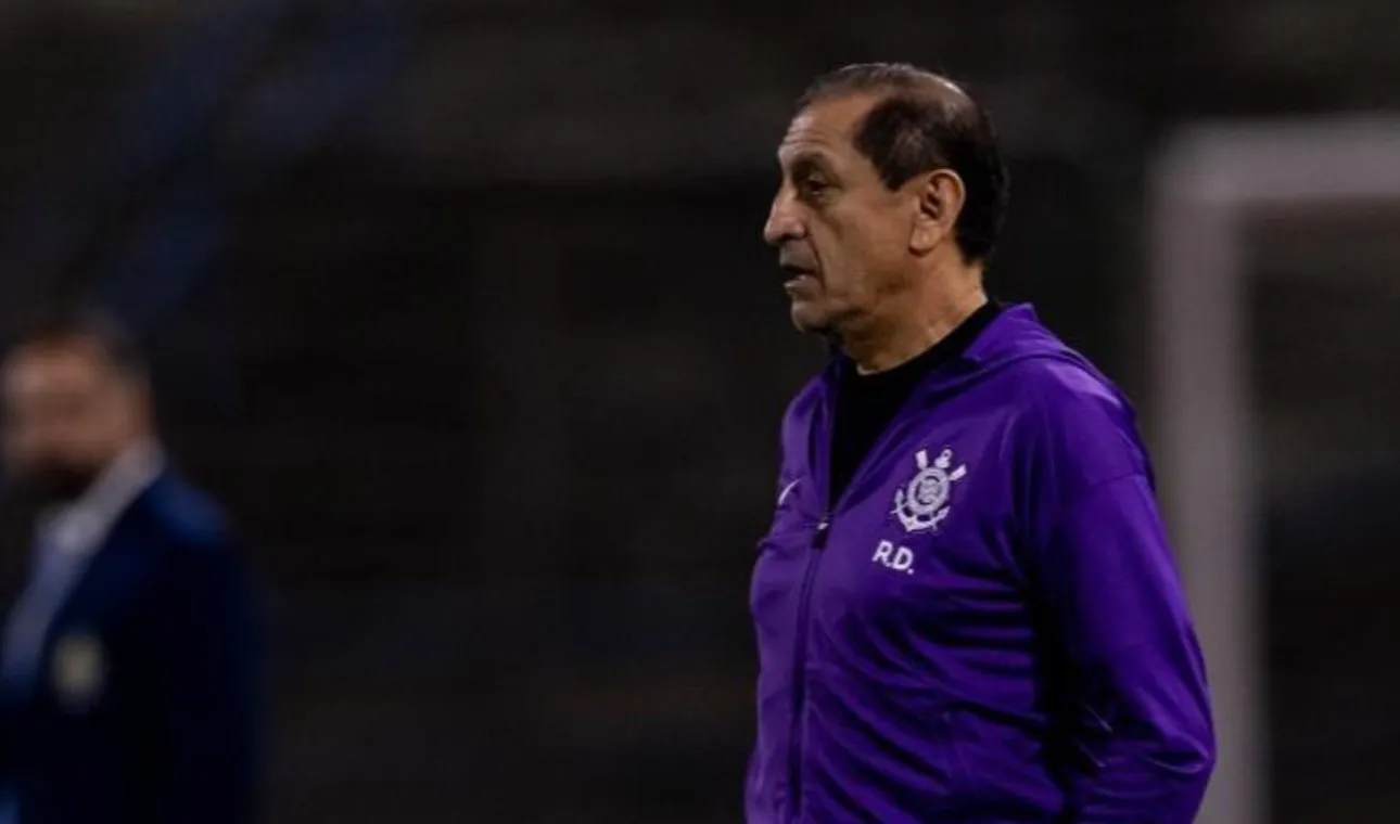 Ramón Díaz dejó de ser el entrenador del Corinthians.