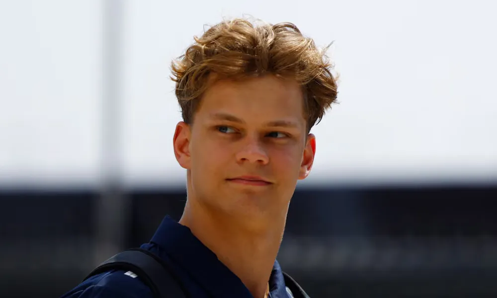 Paul Aron a pista con Sauber 