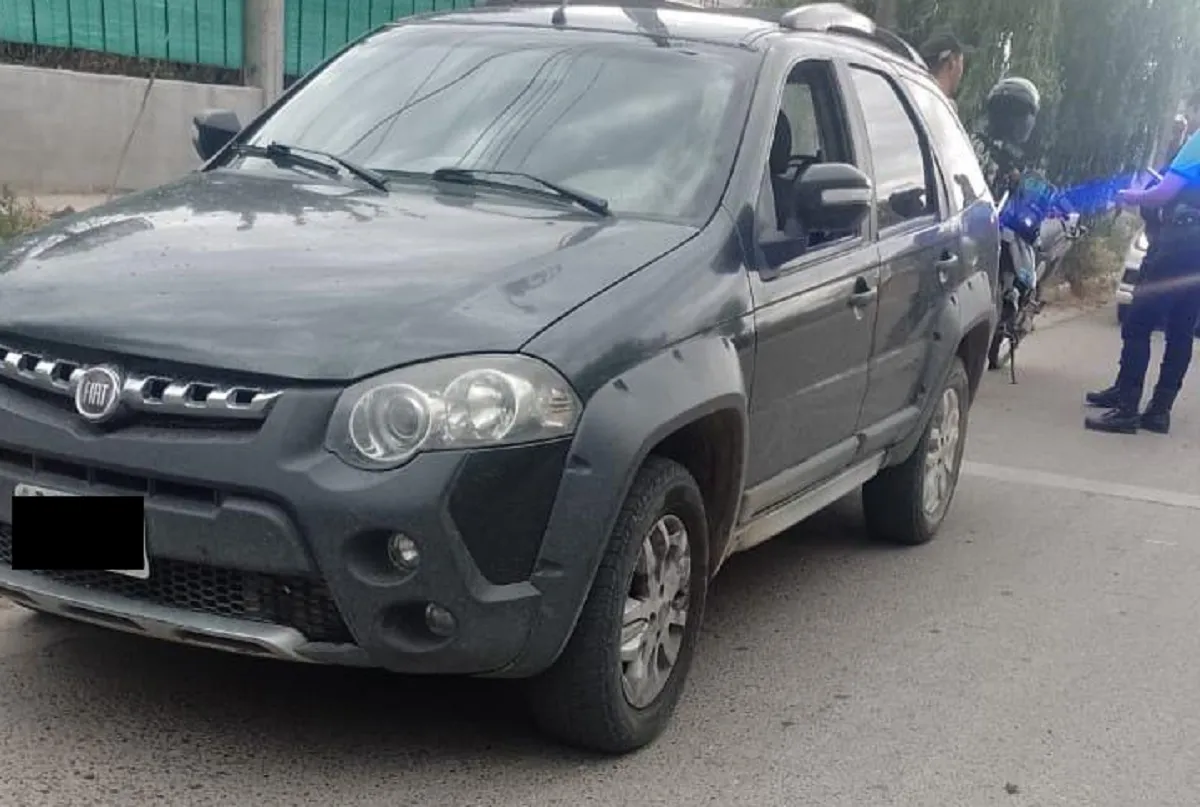 Fiat Palio secuestrada en Rawson
