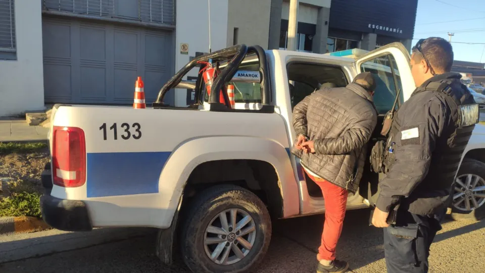Pedido de captura  Comodoro 