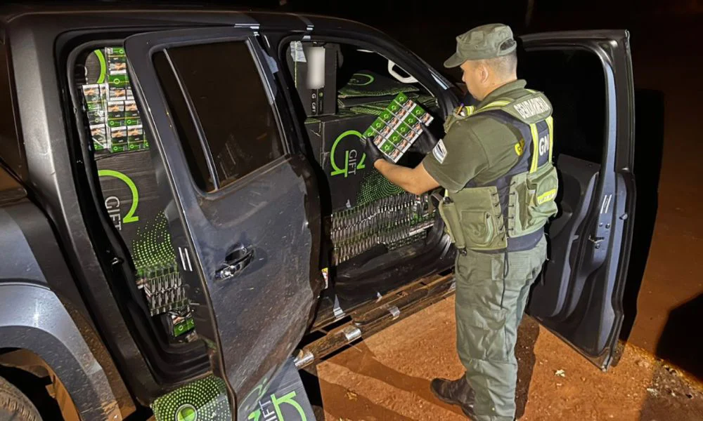 Secuestran más de 25 mil atados de cigarrillos