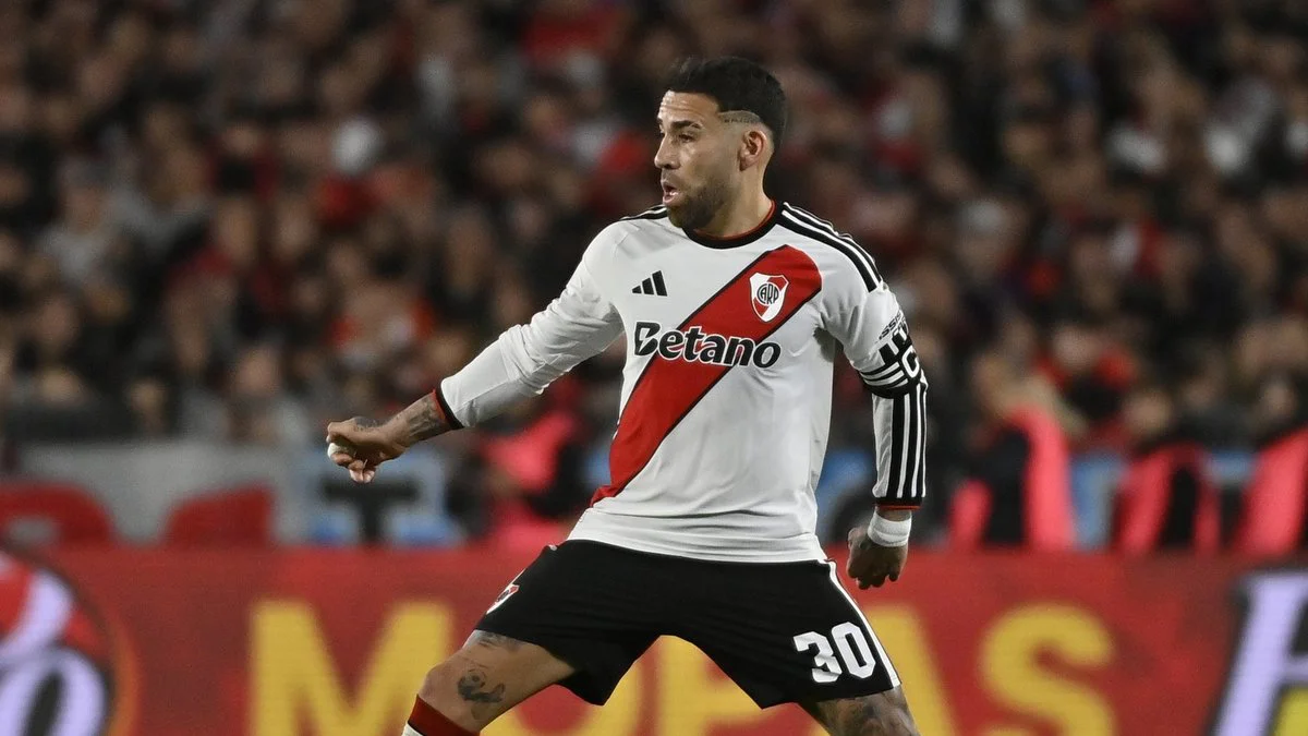 Nicolás Otamendi foto oficial X River