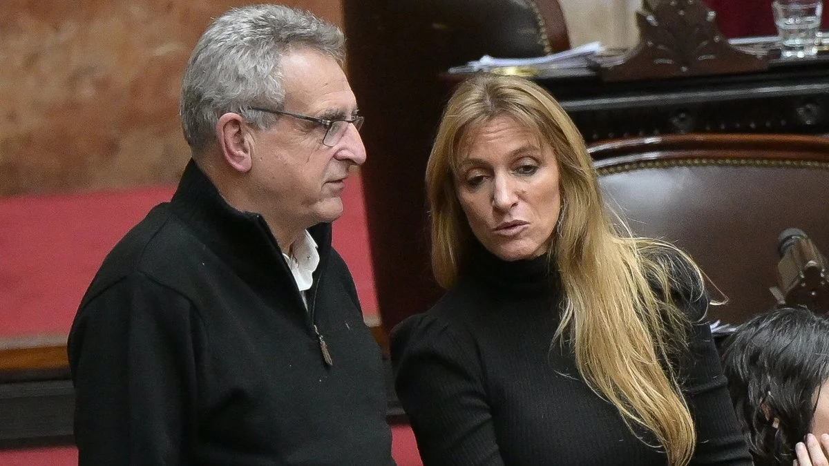 Agustin Rossi junto a Florencia Carignano
