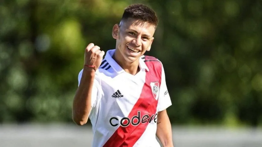 EL DIABLITO ECHEVERRI TIRÓ UNA BOMBA EN LAS REDES