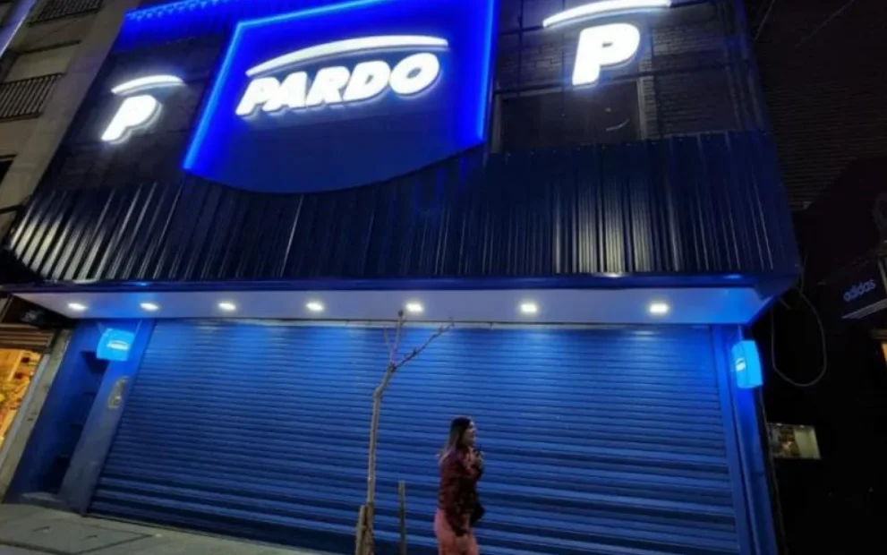 pardo cierra