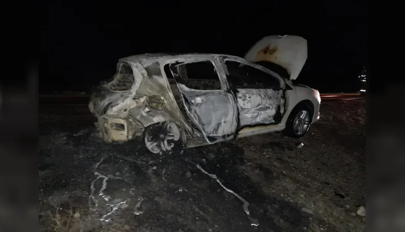 MUJER ESCAPA DE MILAGRO DESPUÉS DE QUE SU AUTO SE INCENDIÓ EN CHUBUT